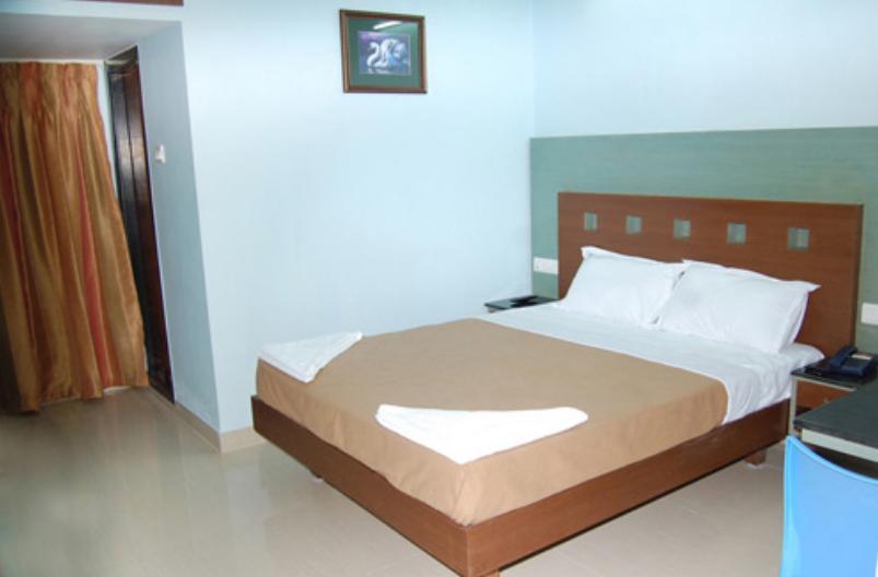 Balaji Grand Hotel Kākināda Quarto foto